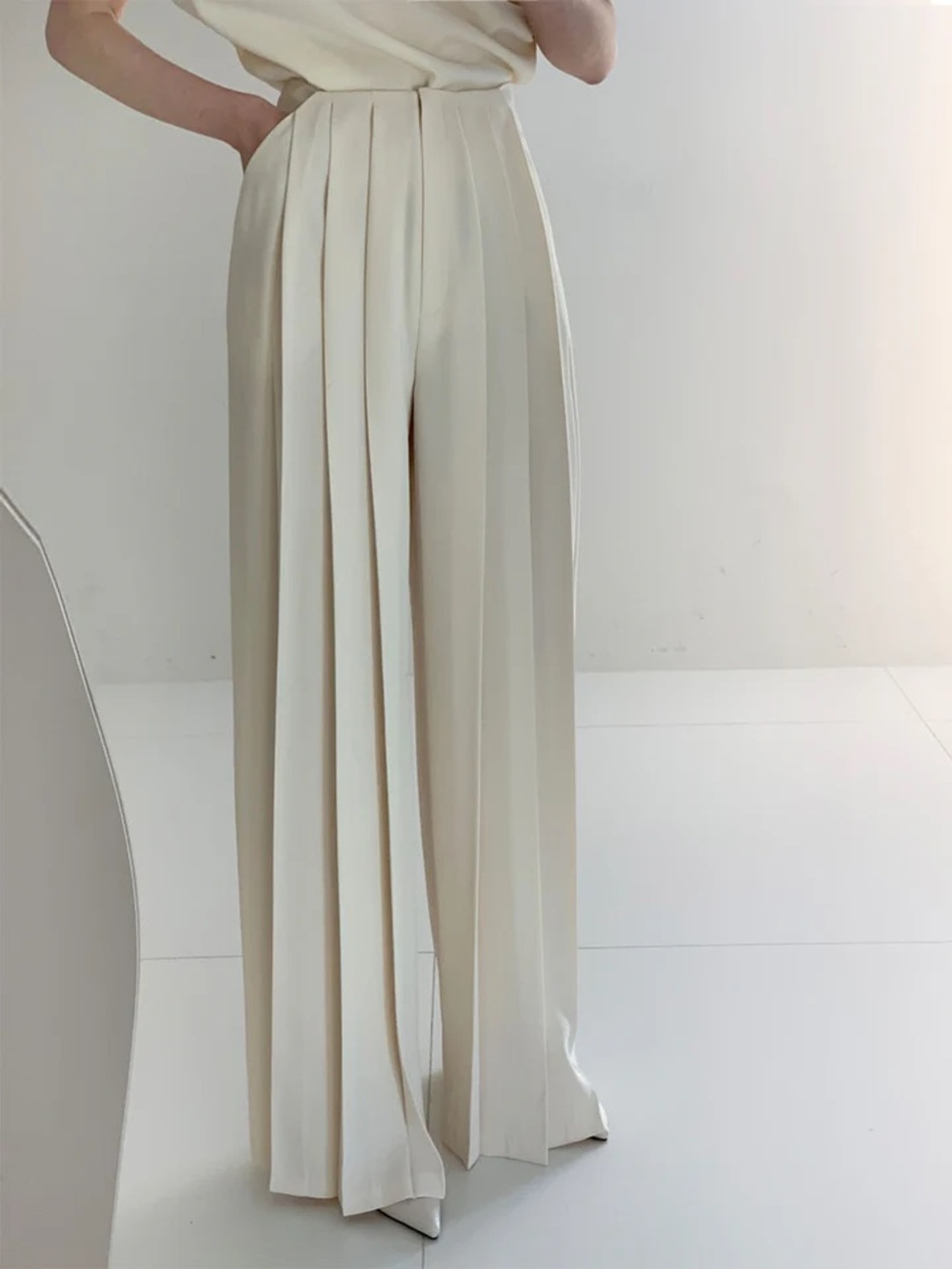 Commense White Pleated High Waist Wide Leg Pants